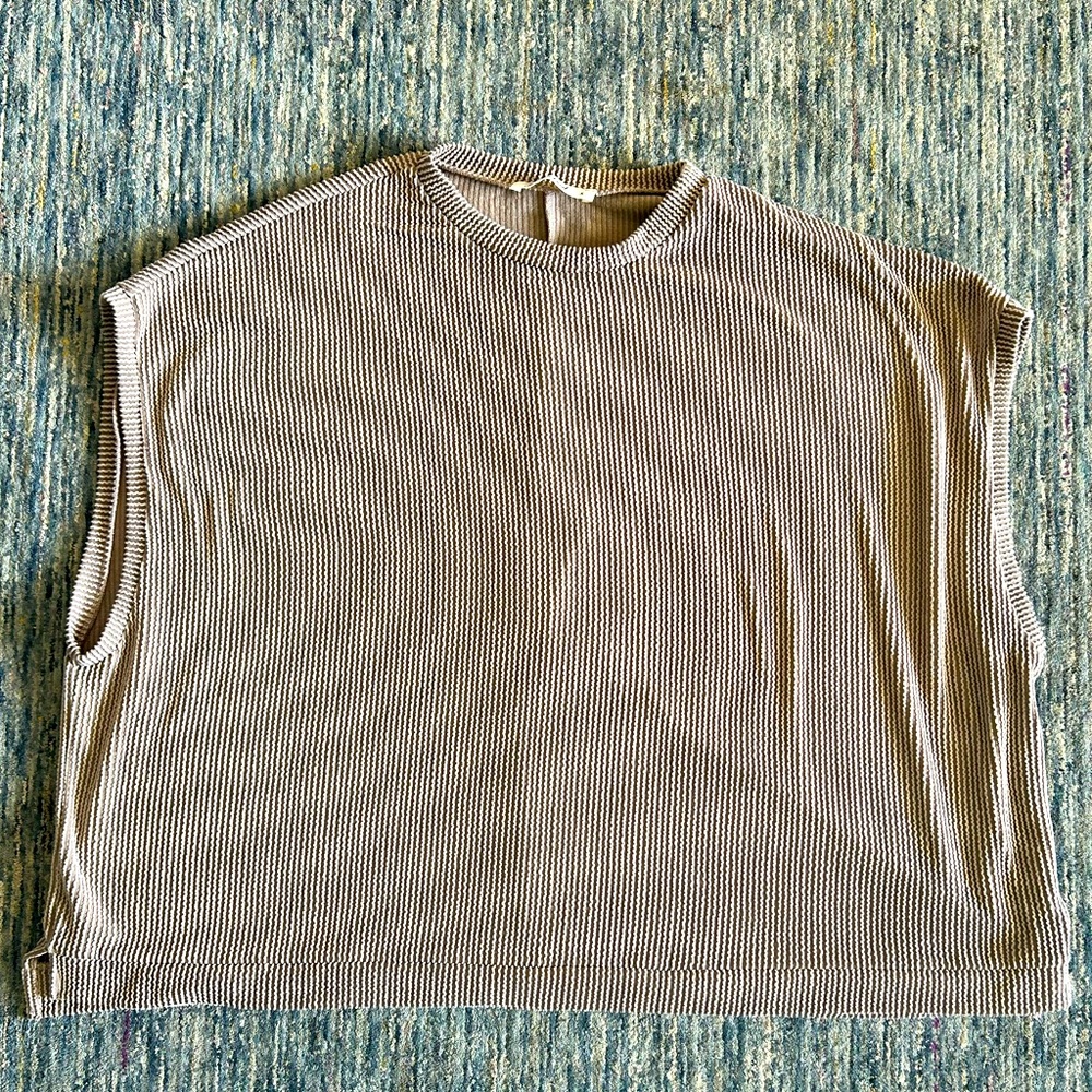 Sleeveless Ribbed Knit Top